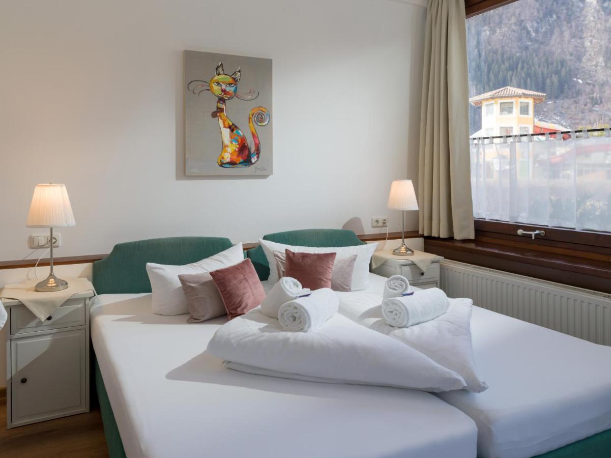 Gasthof Restaurant Waldcafé Mayrhofen Esterno foto